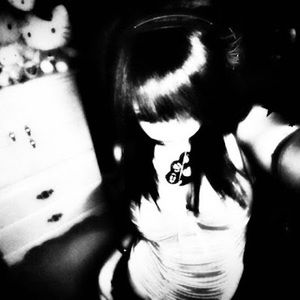 Meet your Posher, Mira